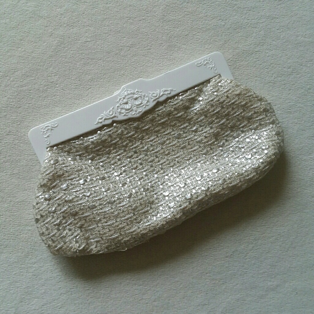 MAC Finery 2007 Silver Woven Clutch Cosmetic Bag